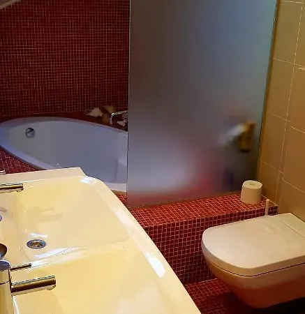 Apartment Exceptional Uzupis Bridge 3 Bedroom *