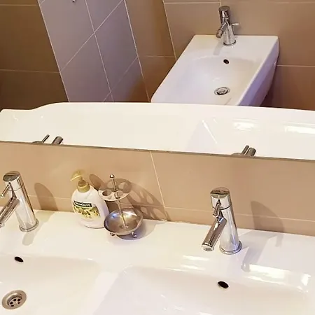 Exceptional Uzupis Bridge 3 Bedroom *