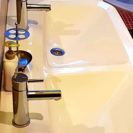 Exceptional Uzupis Bridge 3 Bedroom * Wilna