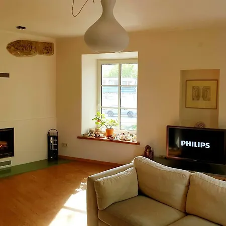 Exceptional Uzupis Bridge 3 Bedroom ヴィリニュス