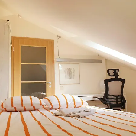 Exceptional Uzupis Bridge 3 Bedroom * 维尔纽斯