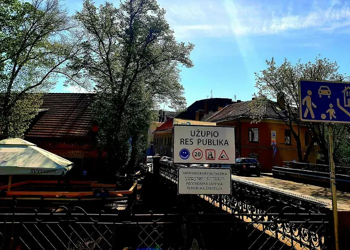 شقة Exceptional Uzupis Bridge 3 Bedroom *